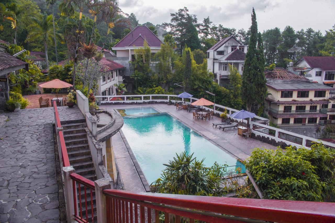 Foresta Inn Family Resort Prigen Exterior foto